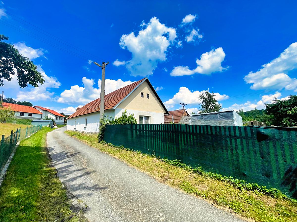 Prodej rodinného domu 76 m², pozemek 1048 m² – fotografie 4