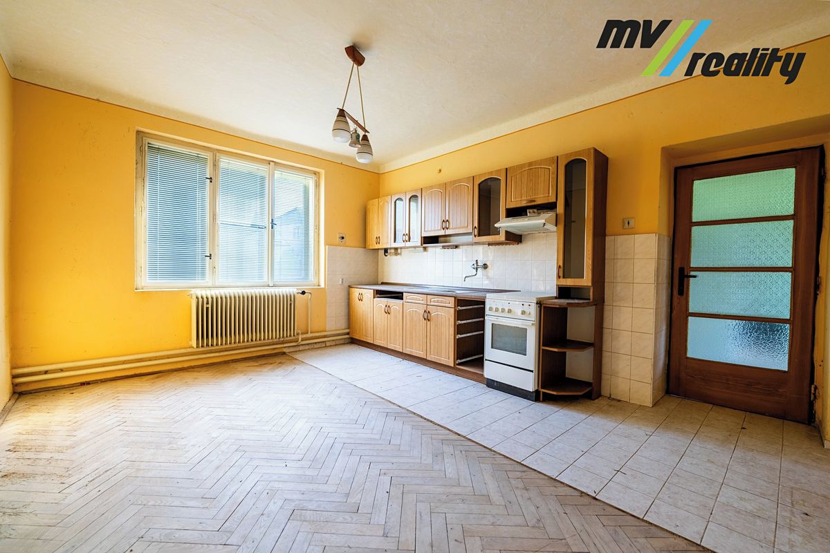 Prodej rodinného domu 120 m², pozemek 1070 m² – fotografie 3