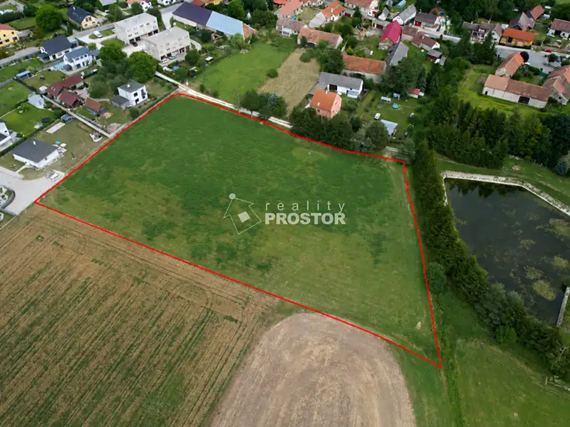 Prodej stavebního pozemku 10791 m², Bykoš – náhled fotky 1
