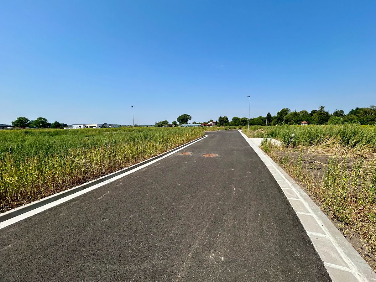 Prodej stavebního pozemku 1082 m² – fotografie 3