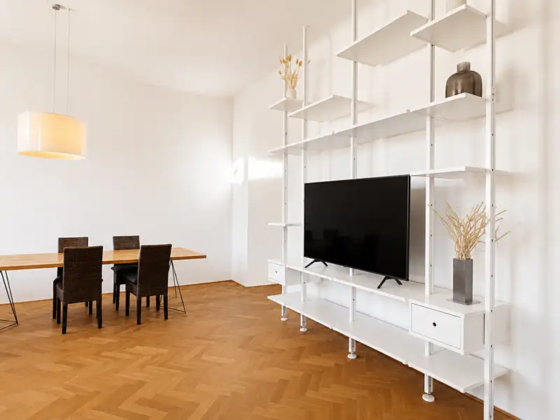 Pronájem bytu 3+1 112 m², Praha – náhled fotky 3