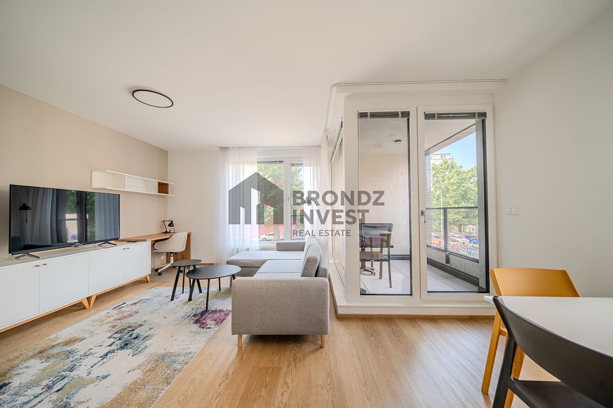 Pronájem bytu 2+kk 59 m² – fotografie 3