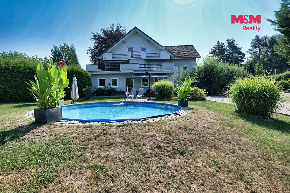 Prodej rodinného domu 341 m², pozemek 2805 m² – fotografie 2