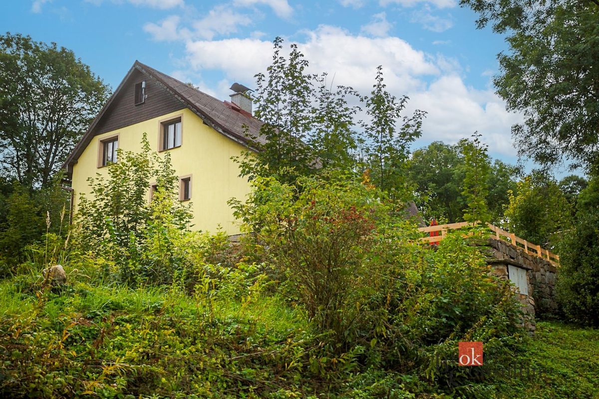 Prodej rodinného domu 150 m², pozemek 385 m² – fotografie 2