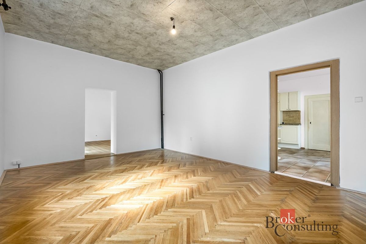 Prodej vily 209 m², pozemek 422 m² – fotografie 4