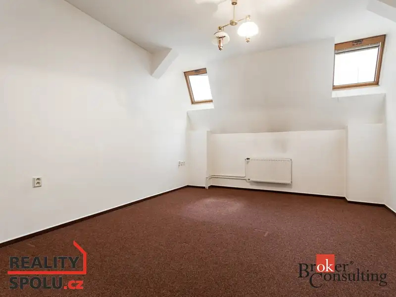 Pronájem bytu 2+kk 51 m², Opava – náhled fotky 2