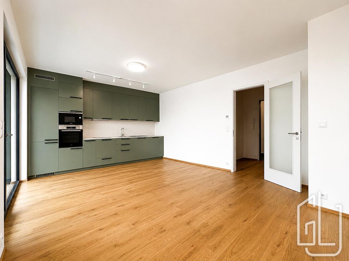 Pronájem bytu 2+kk 54 m² – fotografie 2