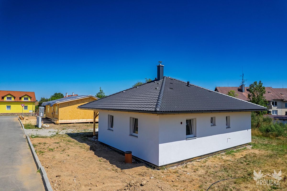 Prodej rodinného domu 80 m², pozemek 808 m² – fotografie 3
