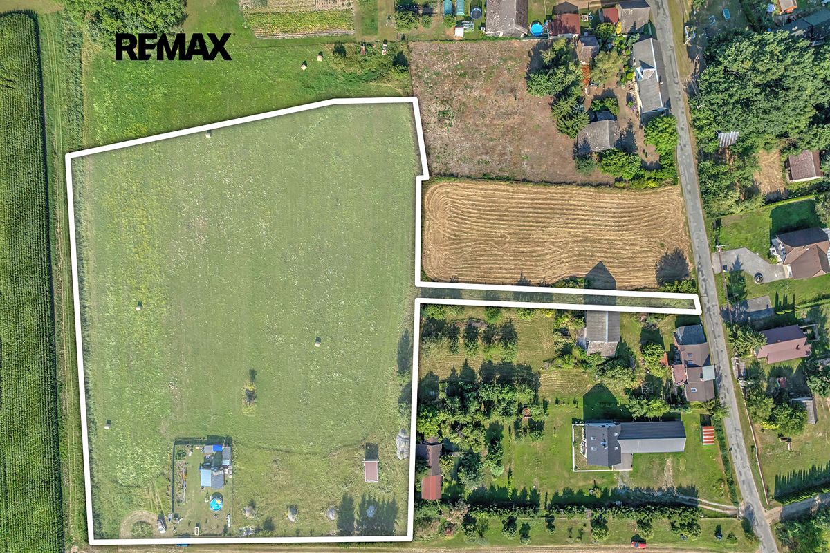 Prodej stavebního pozemku 12402 m², Kněžmost – fotka 1 z 3
