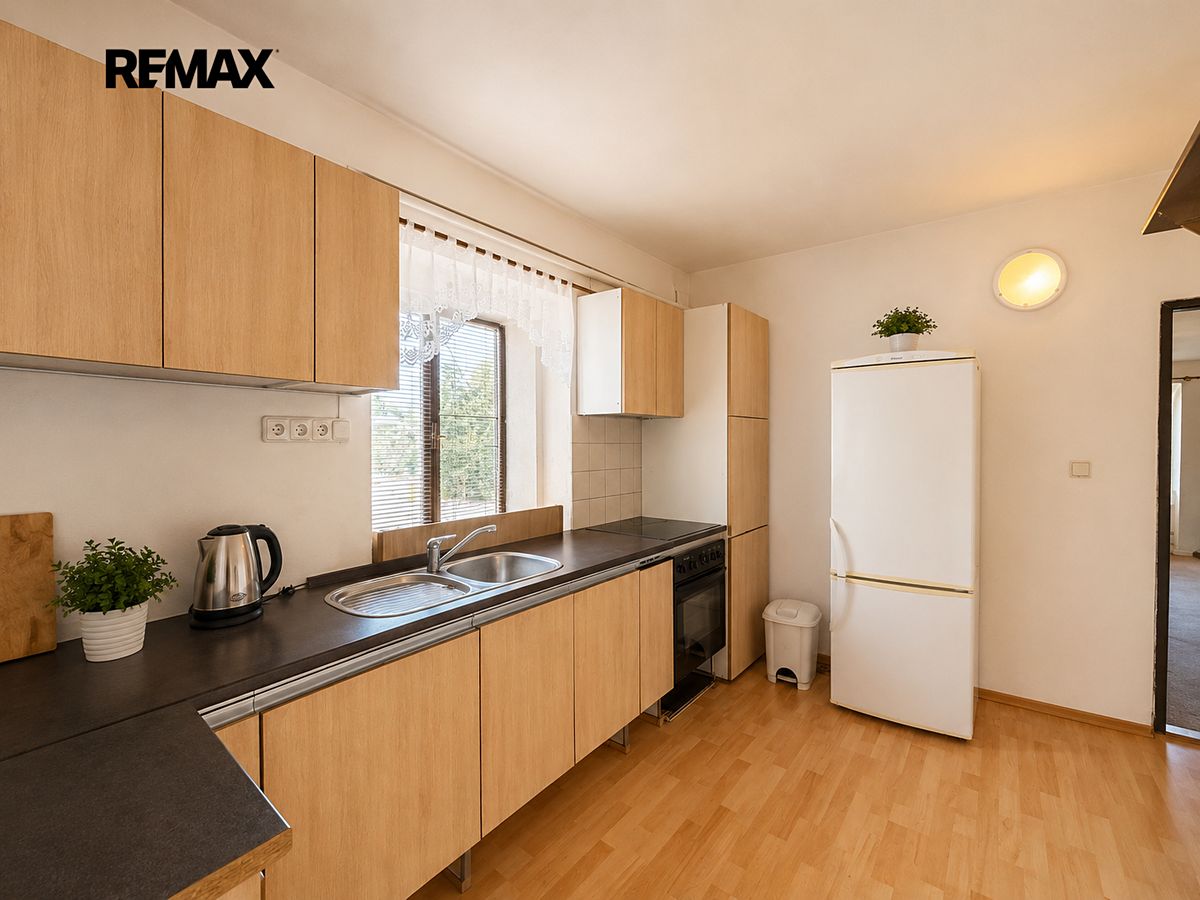 Prodej rodinného domu 180 m², pozemek 255 m² – fotografie 4