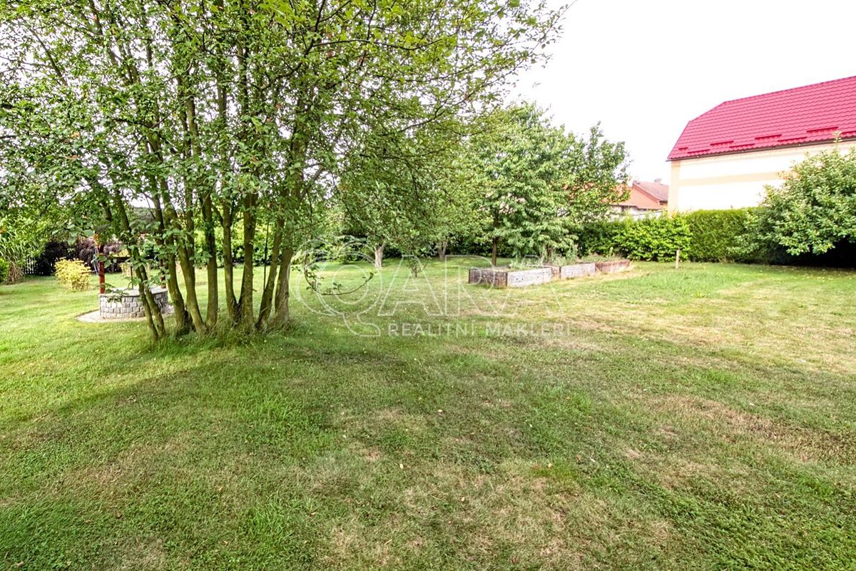 Prodej stavebního pozemku 1001 m² – fotografie 2