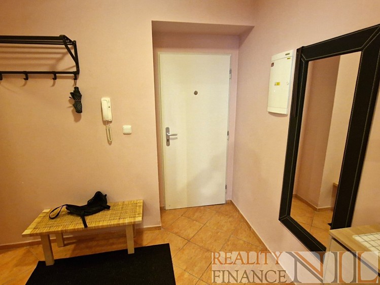 Pronájem bytu 2+kk, 74 m² (16 z 20)
