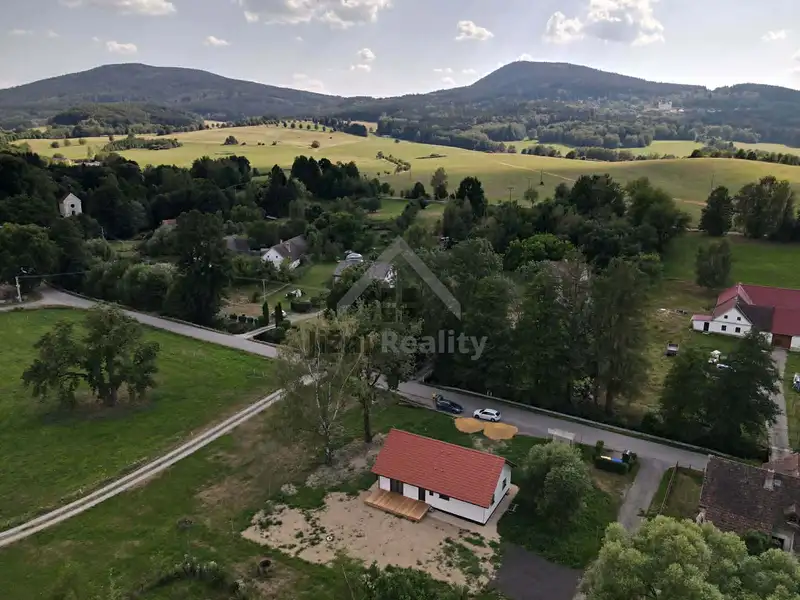 Prodej rodinného domu 120 m², pozemek 1300 m², Horní Stropnice – náhled fotky 3