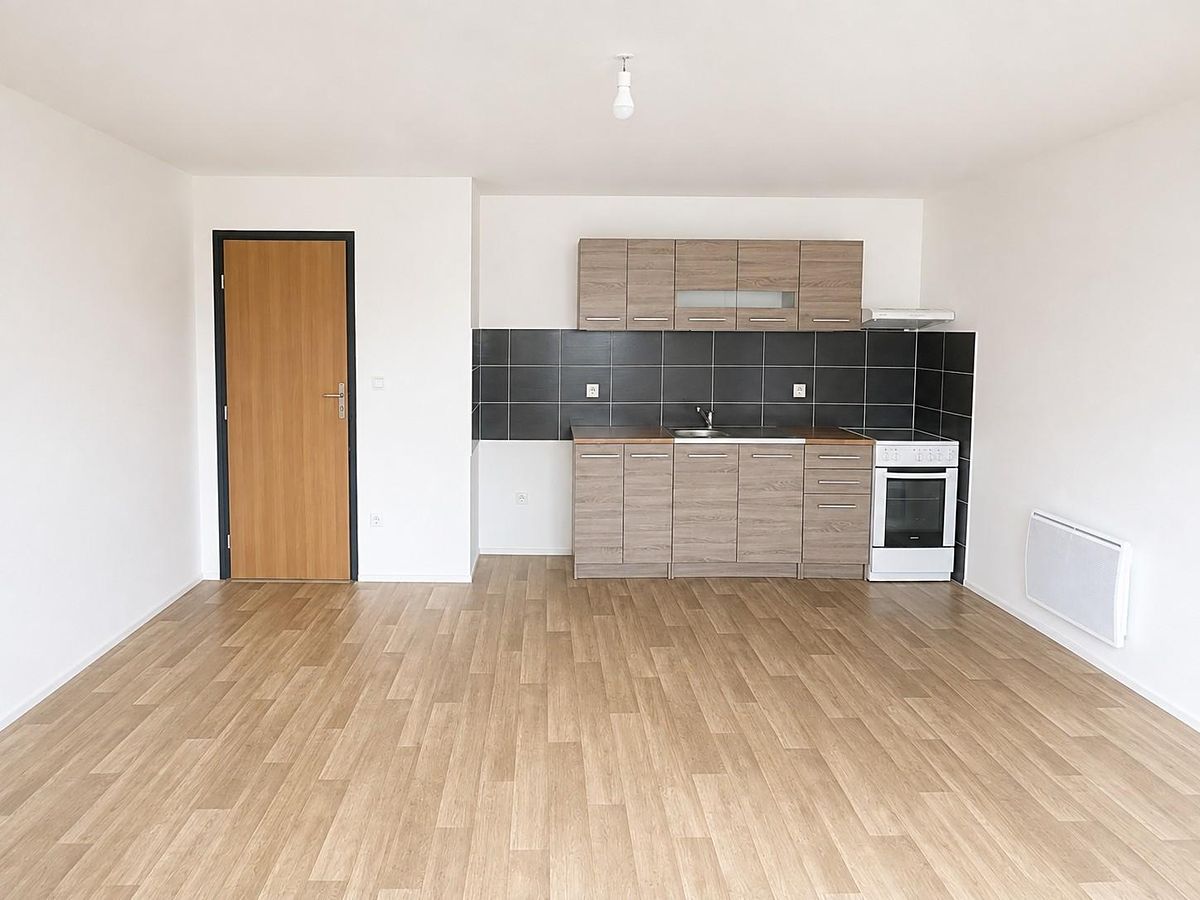 Pronájem bytu 1+kk 35 m²