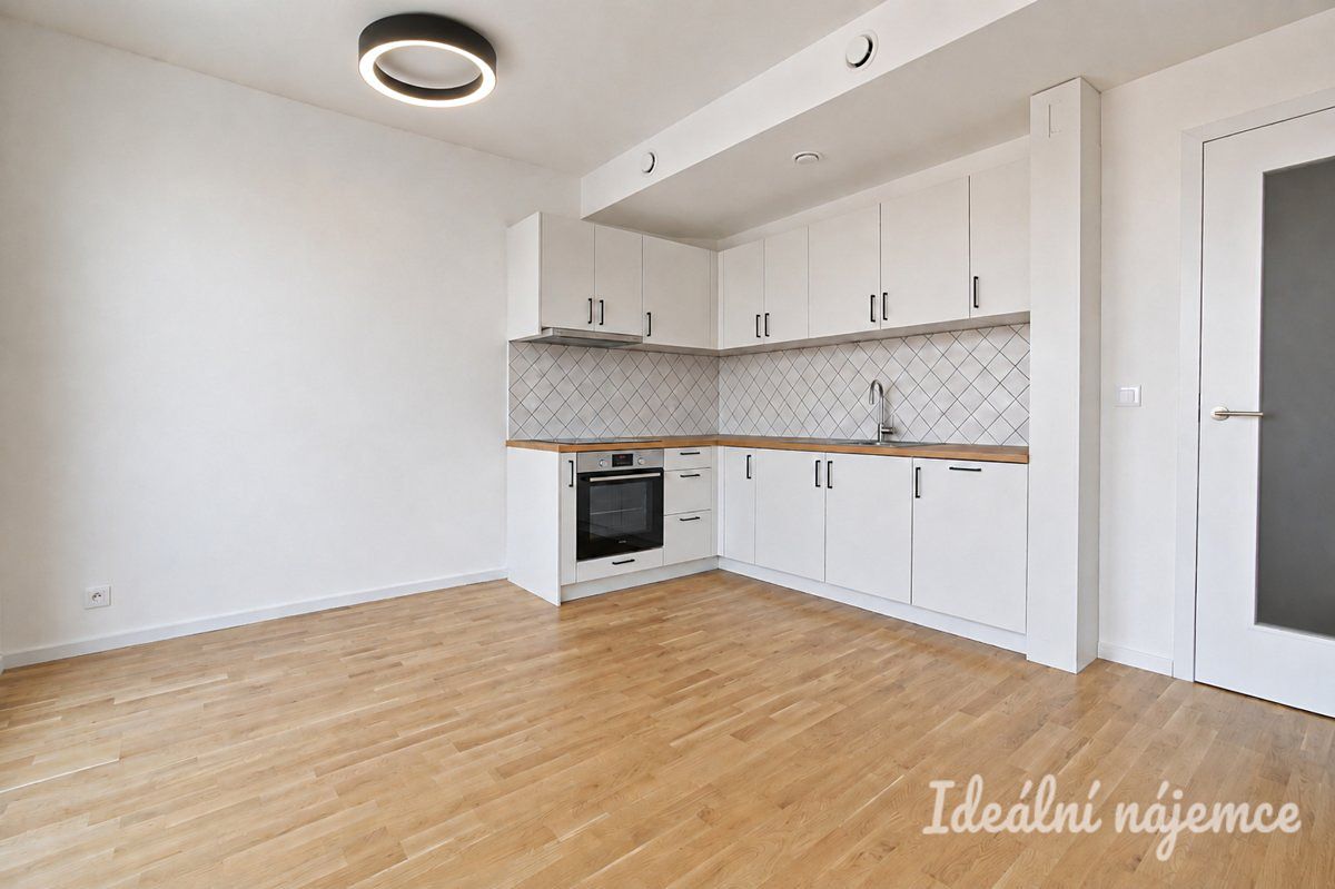 Pronájem bytu 2+kk 36 m²