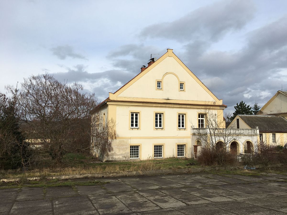 Pronájem vily 207 m², pozemek 350 m²