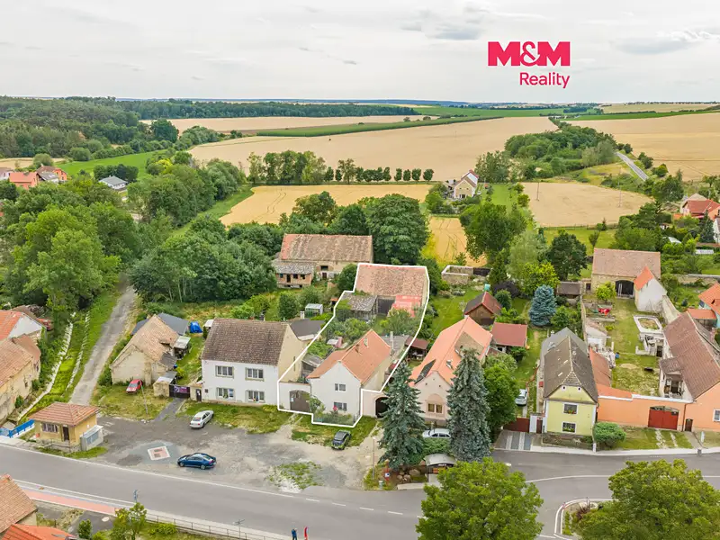 Prodej rodinného domu 208 m², pozemek 882 m², Páleč – náhled fotky 1