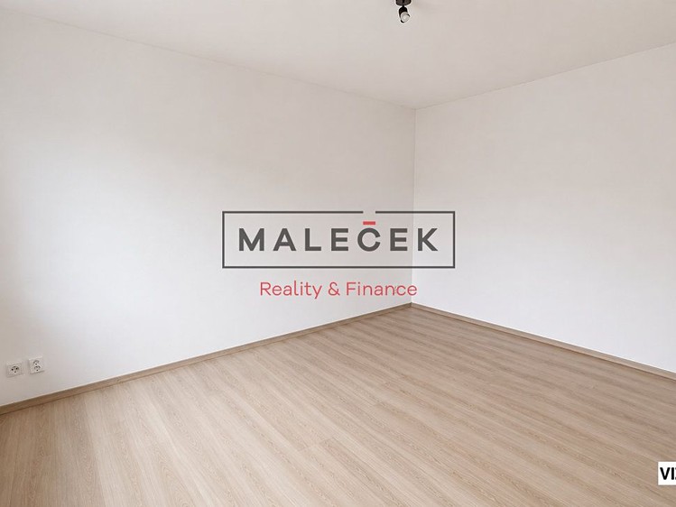 Prodej komerčního prostoru, 160 m² (9 z 17)