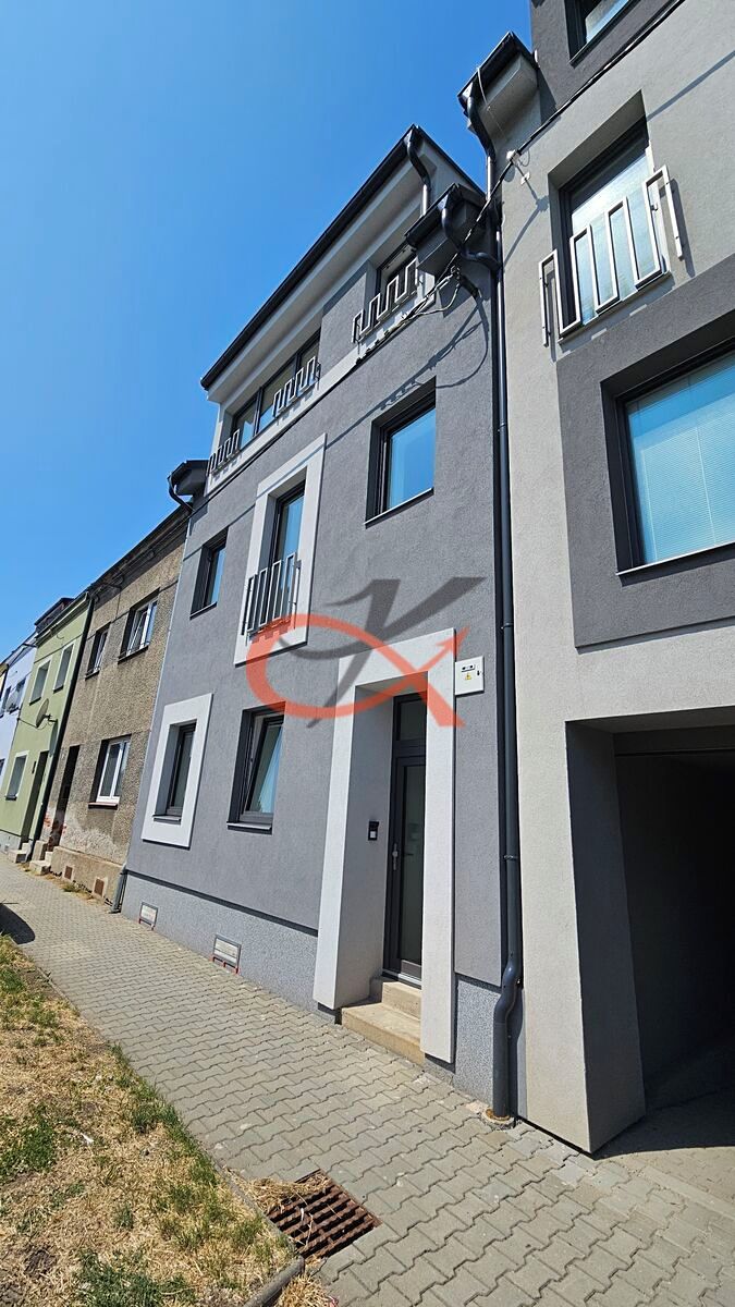 Pronájem bytu atypický 76 m² – fotografie 3