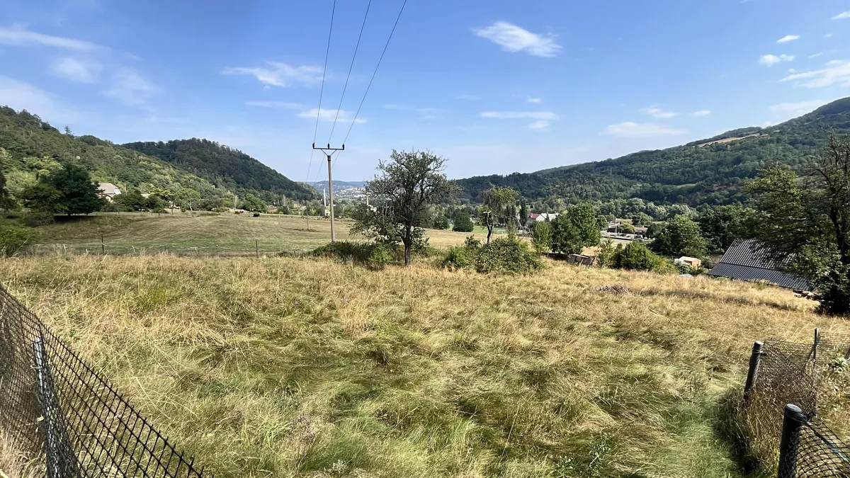 Prodej stavebního pozemku 2106 m²