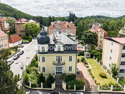 Prodej vily 1127 m², pozemek 923 m²