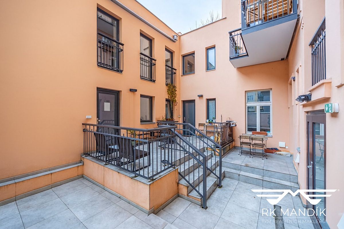 Pronájem bytu 2+kk 42 m²