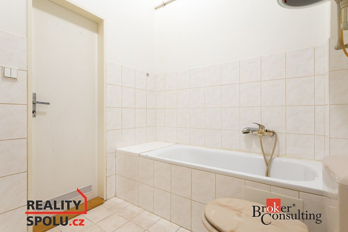 Pronájem bytu 2+kk 51 m² – fotografie 3
