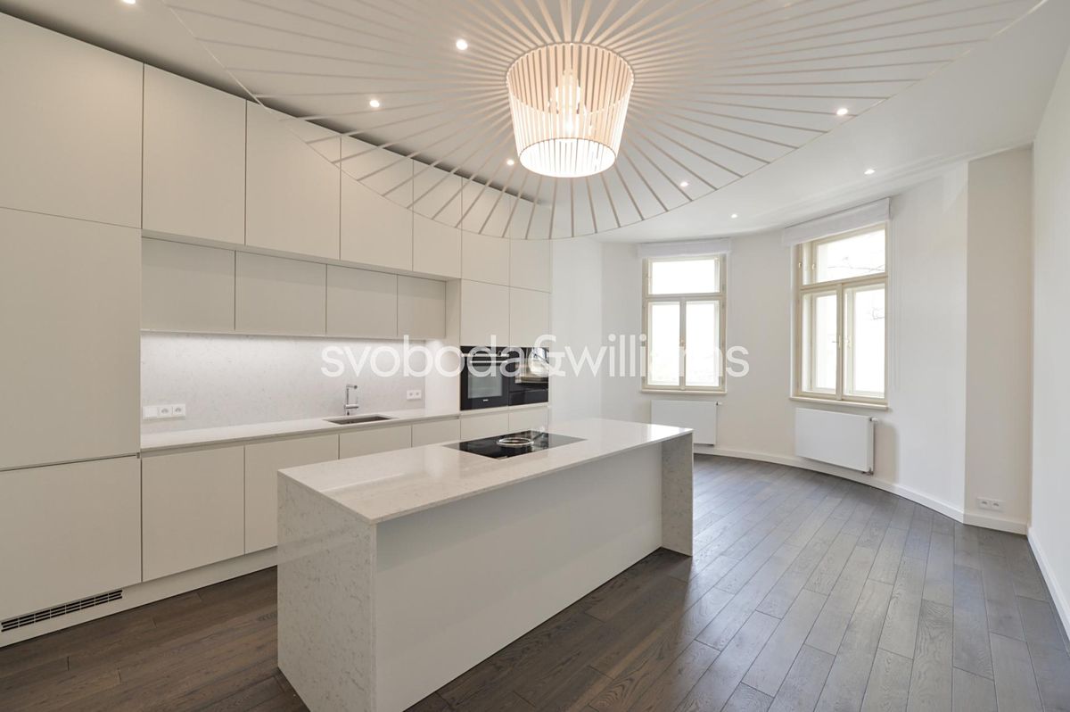 Pronájem bytu 4+kk 135 m² – fotografie 5