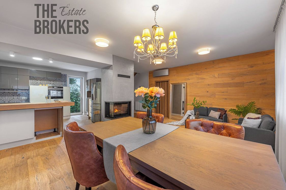 Pronájem rodinného domu 300 m², pozemek 858 m² – fotografie 5