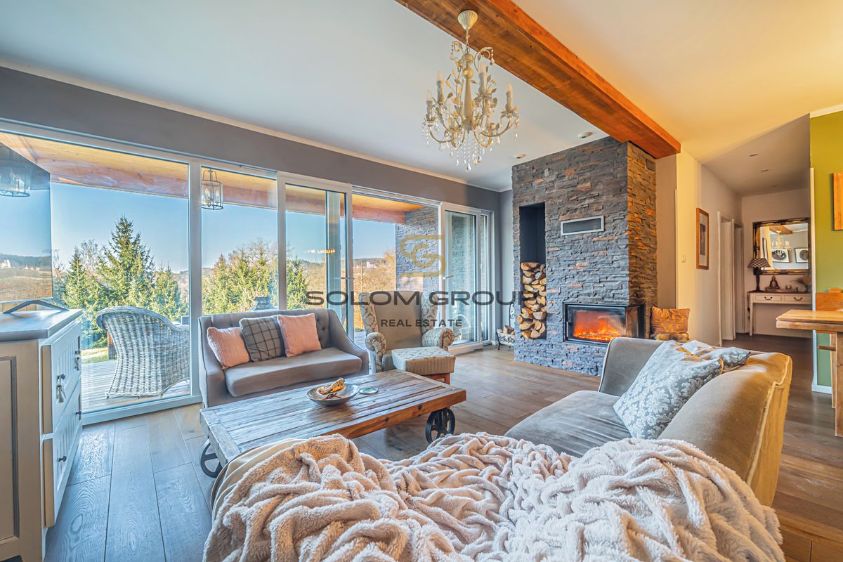 Prodej rodinného domu 155 m², pozemek 1713 m² – fotografie 2