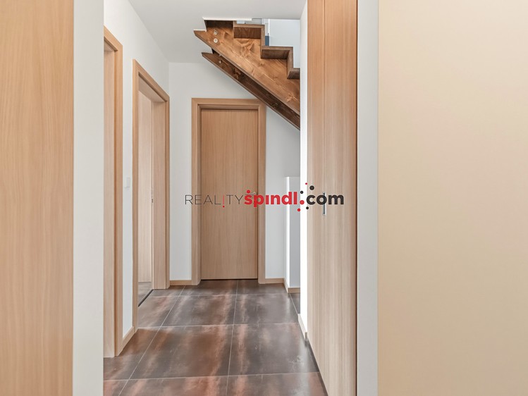 Квартира 4+1 на продаж, 149 м² (31 з 34)