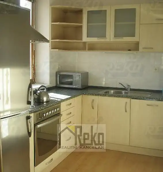 Pronájem bytu 4+1 112 m², Beroun – náhled fotky 2