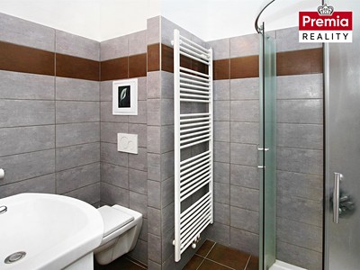 Квартира 1+kk в оренду, 38 м² (3 з 6)