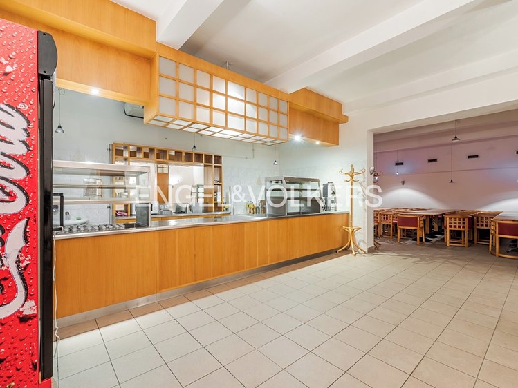 Pronájem komerčního prostoru, 1 318 m² (17 z 19)