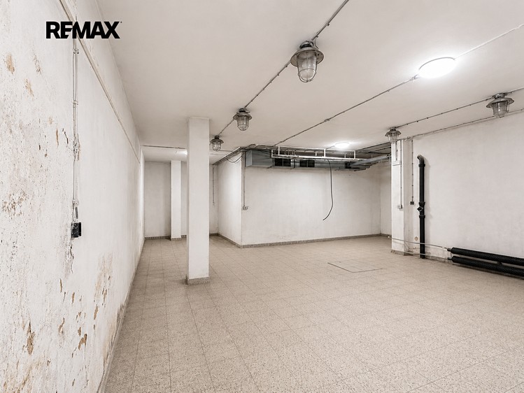 Pronájem komerčního prostoru, 215 m² (5 z 12)