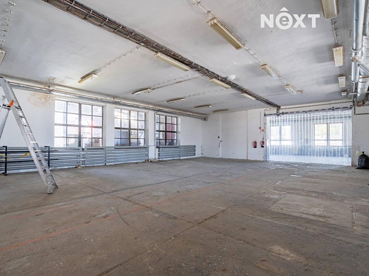Комерційне приміщення в оренду, 6 054 м² (28 з 30)