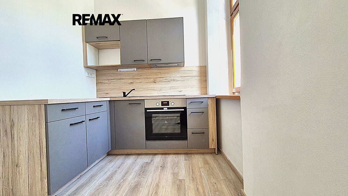 Pronájem bytu 1+1 45 m²