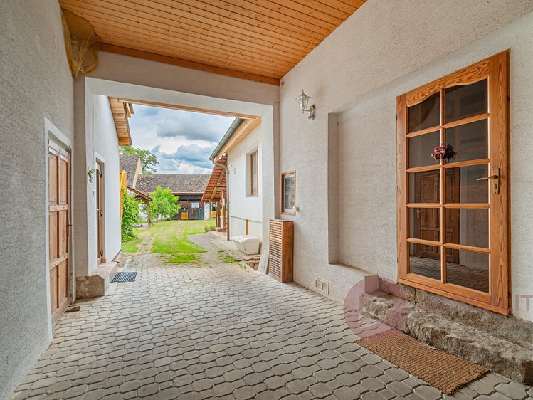Haus zum Kauf, 271 m² (3 von 51)