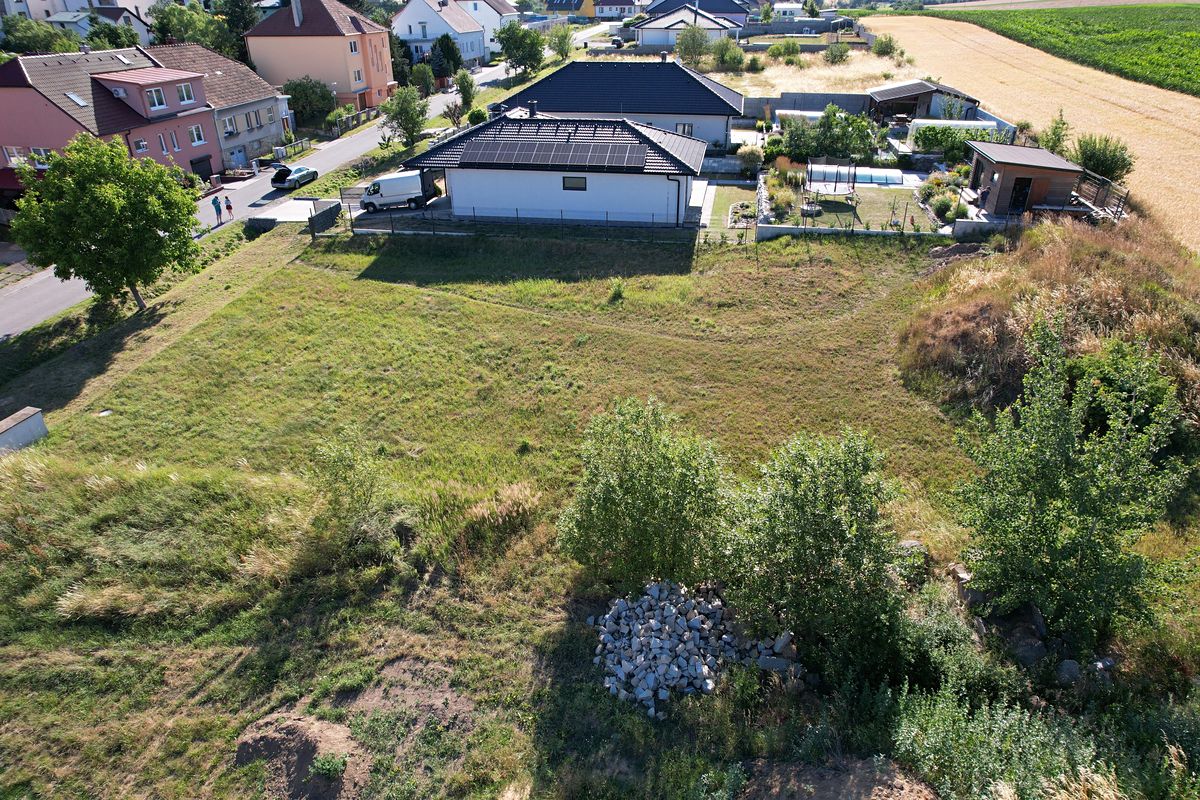 Prodej stavebního pozemku 1035 m² – fotografie 3