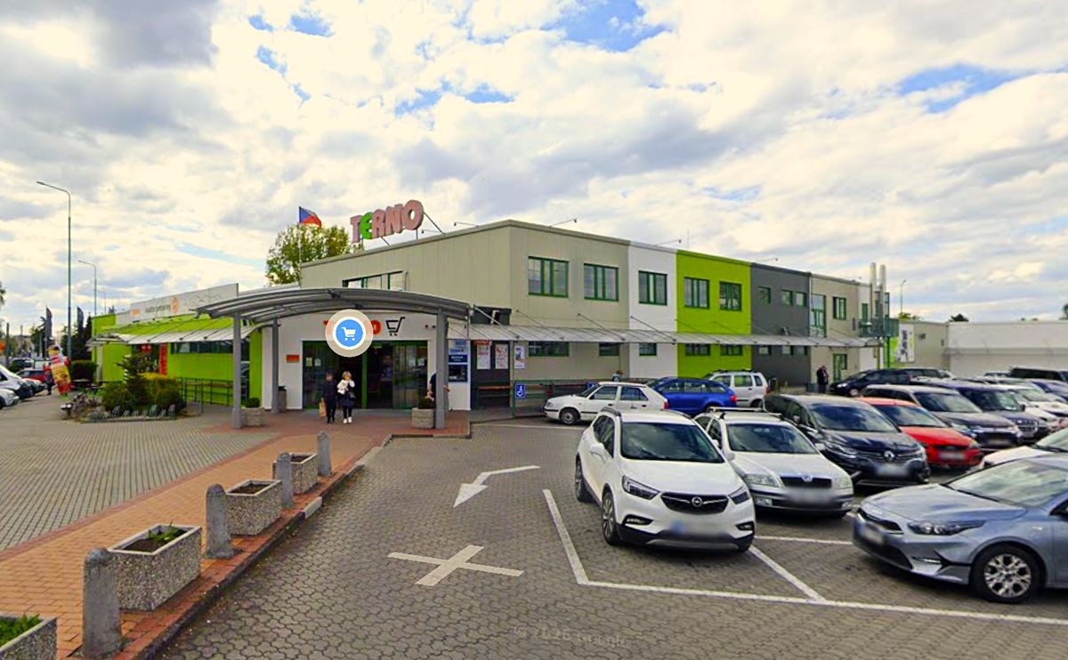Pronájem obchodního prostoru 154 m², Hradec Králové – fotka 1 z 3