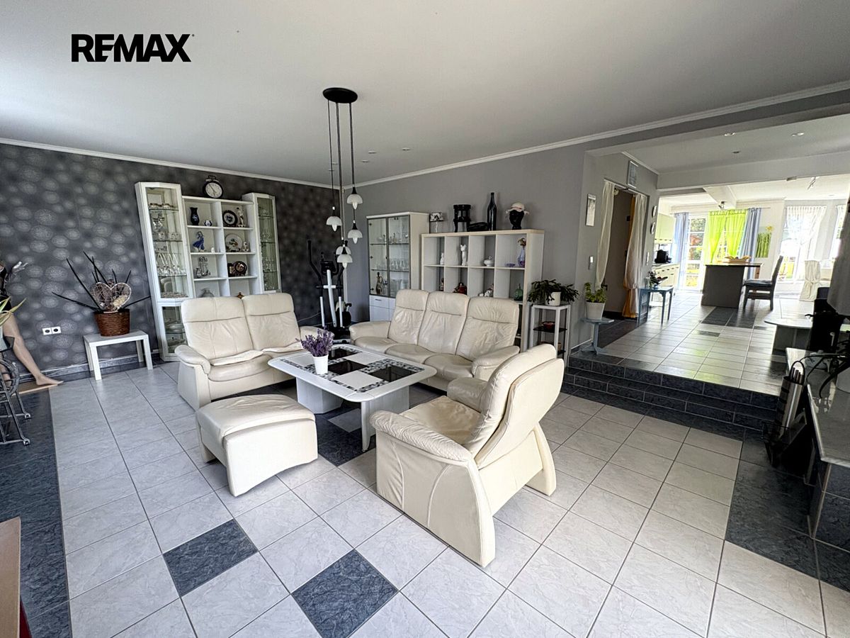 Prodej vícegeneračního domu 490 m², pozemek 1721 m² – fotografie 4