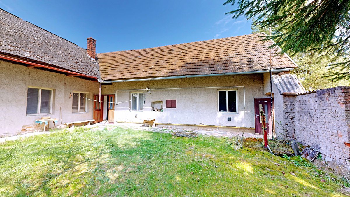 Prodej rodinného domu 205 m², pozemek 2141 m² – fotografie 5