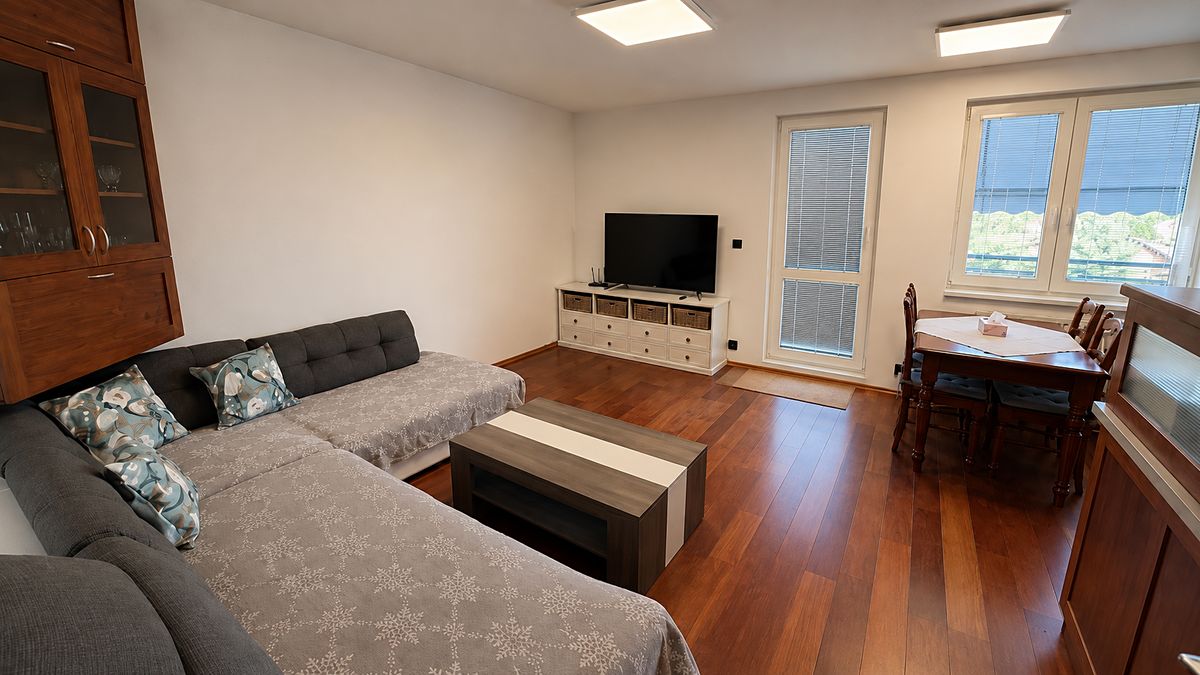 Pronájem bytu 3+kk 65 m² – fotografie 3