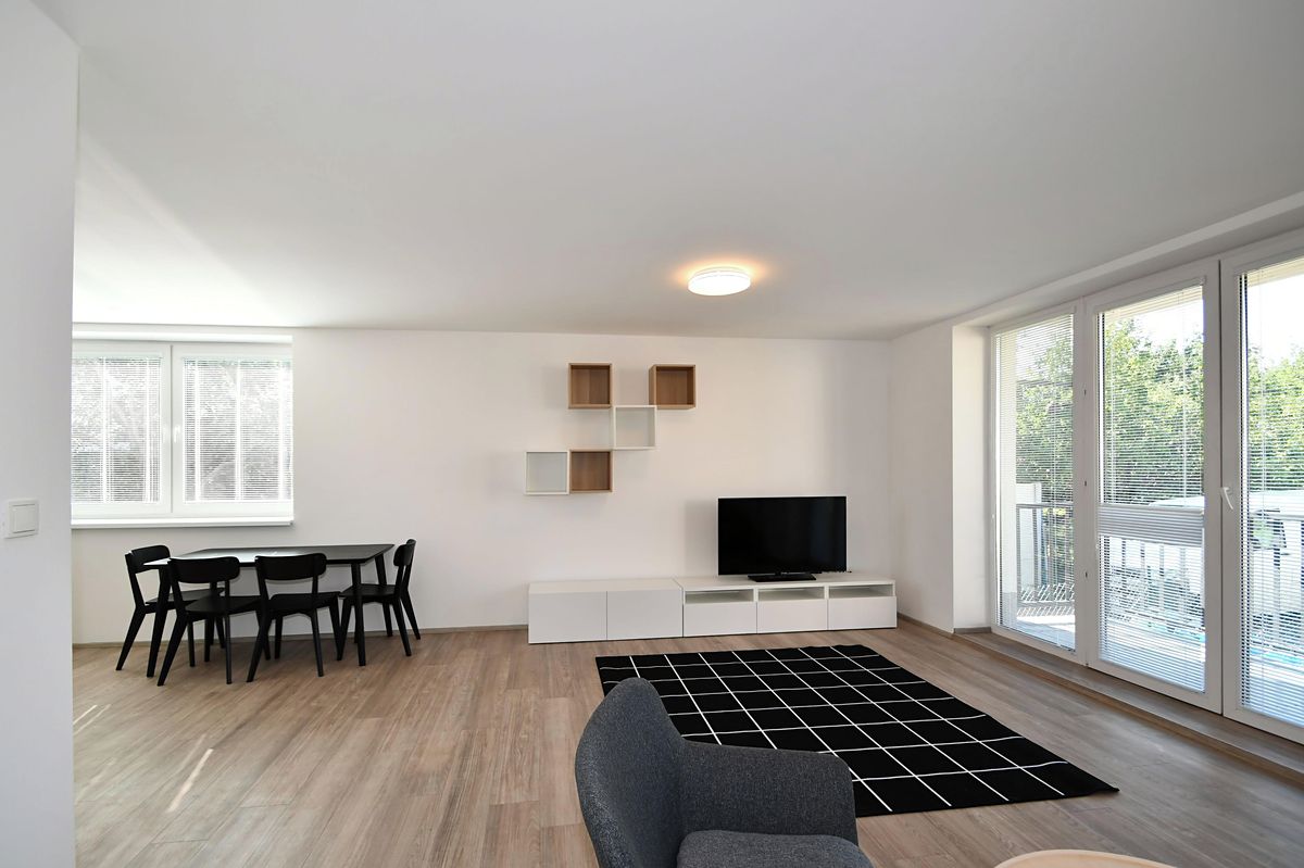 Pronájem bytu 3+kk 87 m²