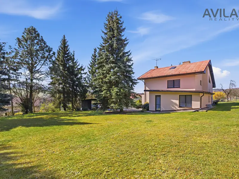 Prodej rodinného domu 235 m², pozemek 1641 m², Netvořice – náhled fotky 2