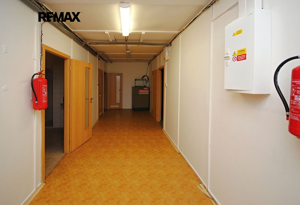 Prodej kanceláře 226 m² – fotografie 4