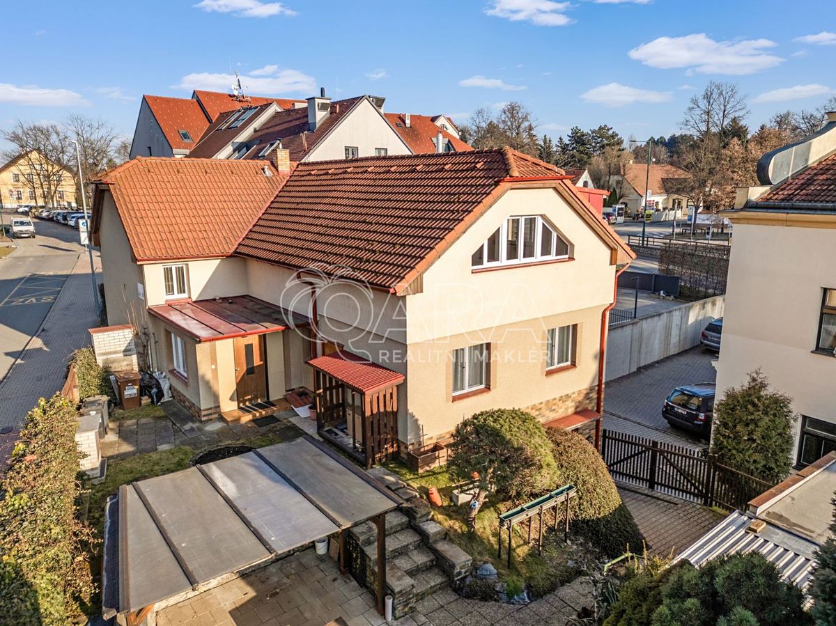 Prodej rodinného domu 200 m², pozemek 385 m²