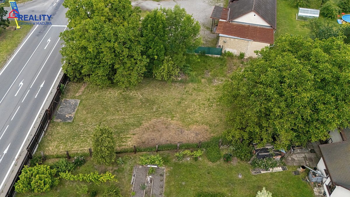 Prodej stavebního pozemku 990 m² – fotografie 2