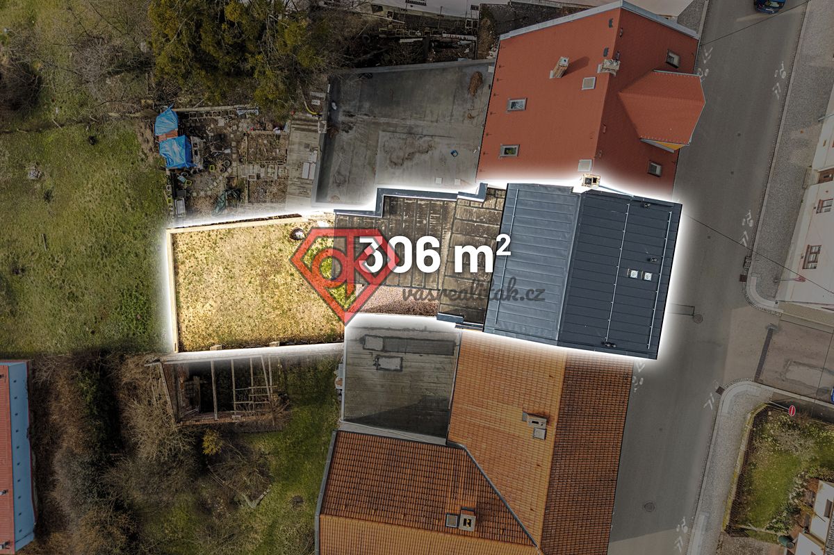 Prodej rodinného domu 277 m², pozemek 306 m² – fotografie 3