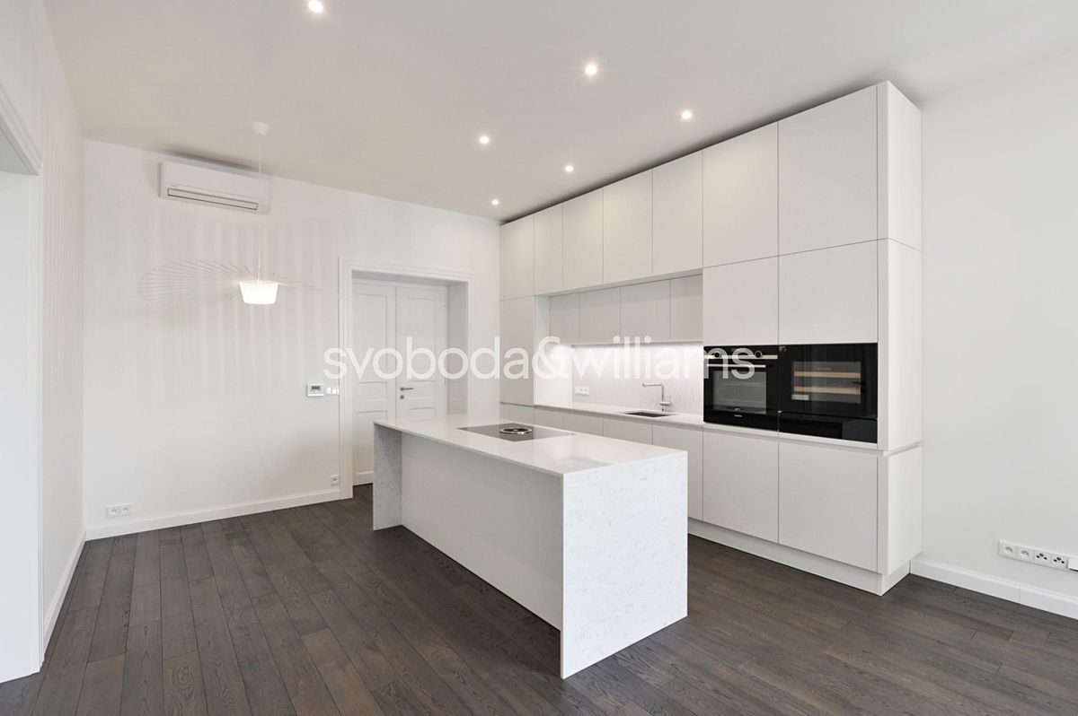 Pronájem bytu 4+kk 135 m²